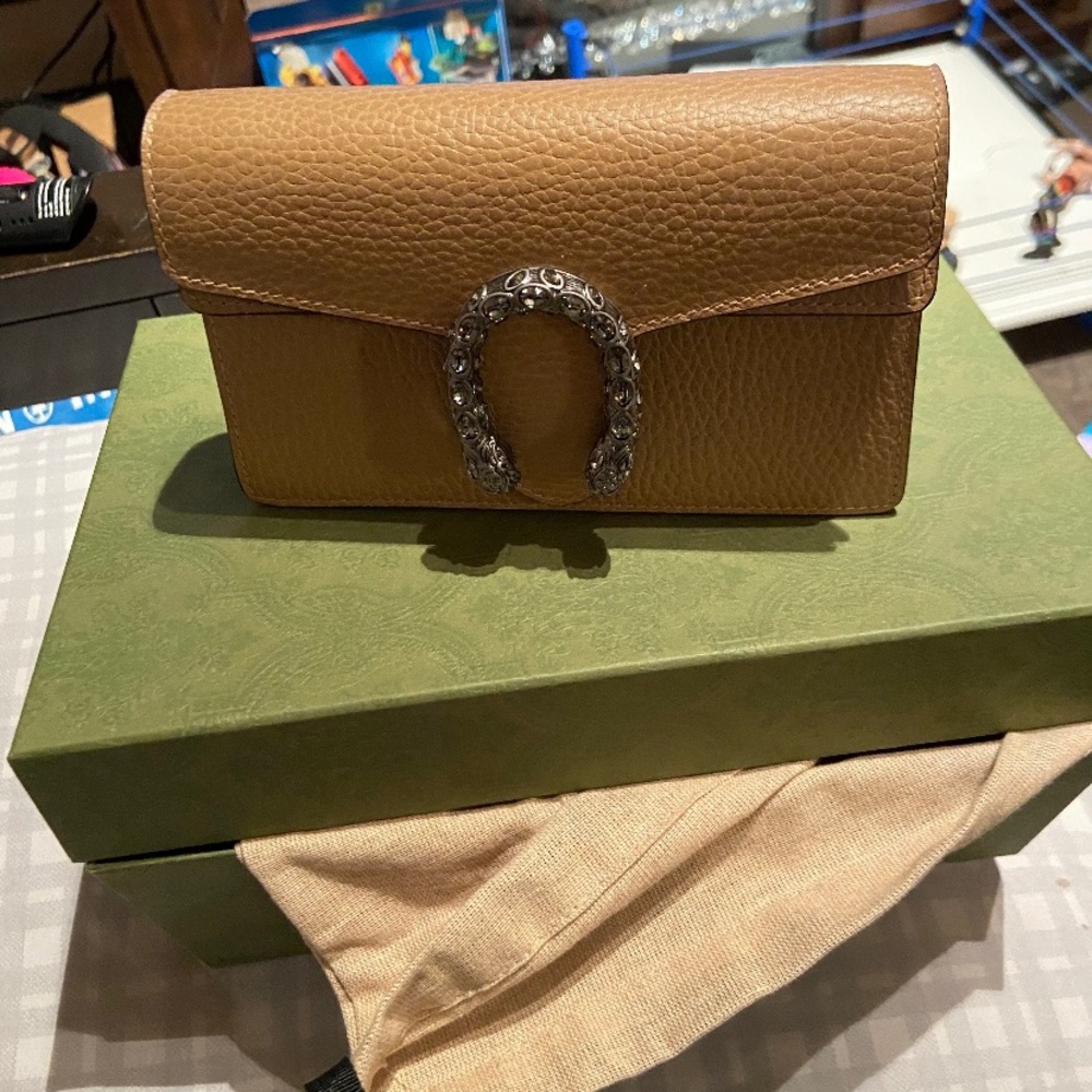 Gucci mini purse ,excellent condition